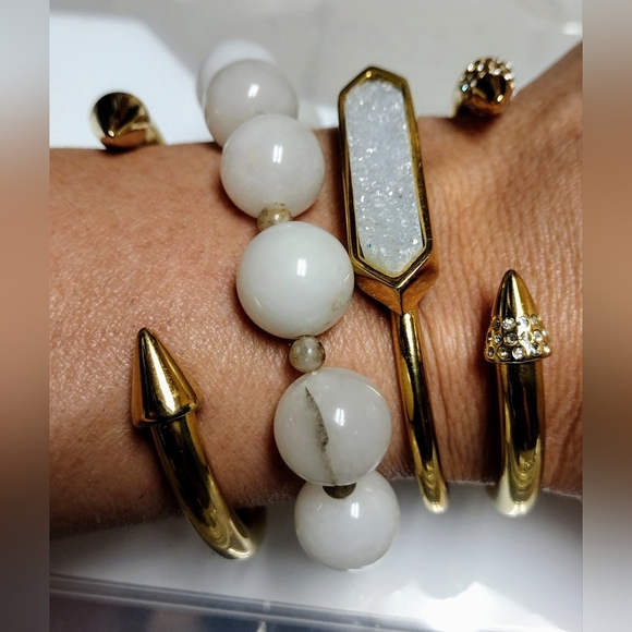 Kinsley armelle designer bracelet set - Picture 2 of 15